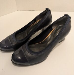 NWOB Rockport Total Motion Pumps Navy Leather, Patent Leather Cap Toe  Sz. 8 M